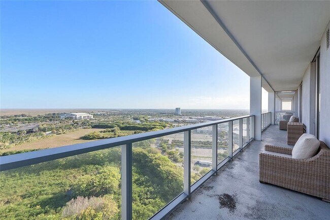 Building Photo - 2000 Metropica Wy