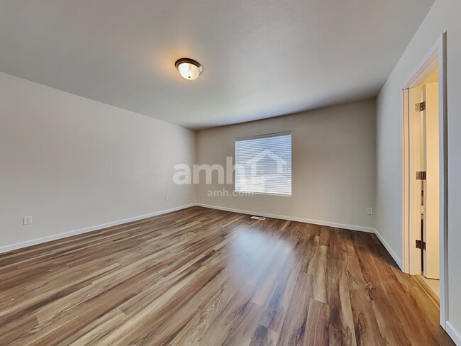 Building Photo - 9016 NE 165th Ave