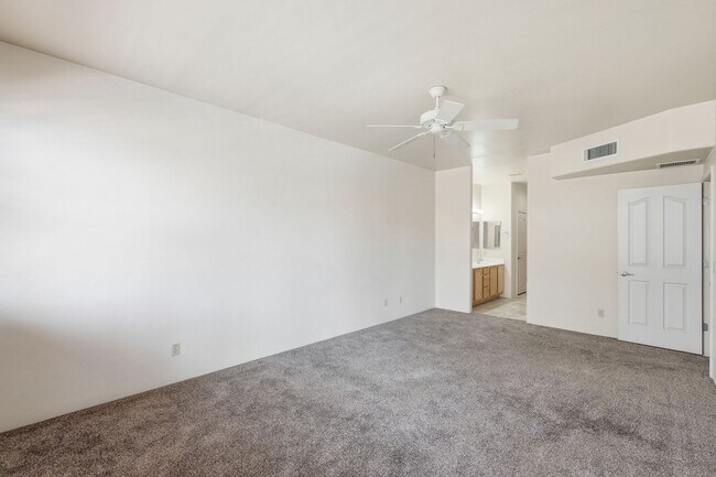 Building Photo - 630 Harvill Dr