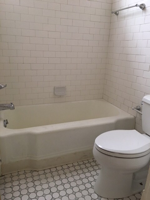 Building Photo - 8205 Freret St