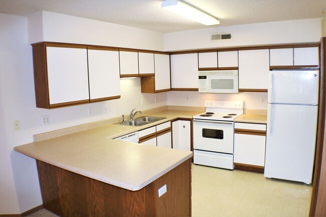 Building Photo - $1,125 | 2 Bedroom, 1 Bathroom Condo | Pet...