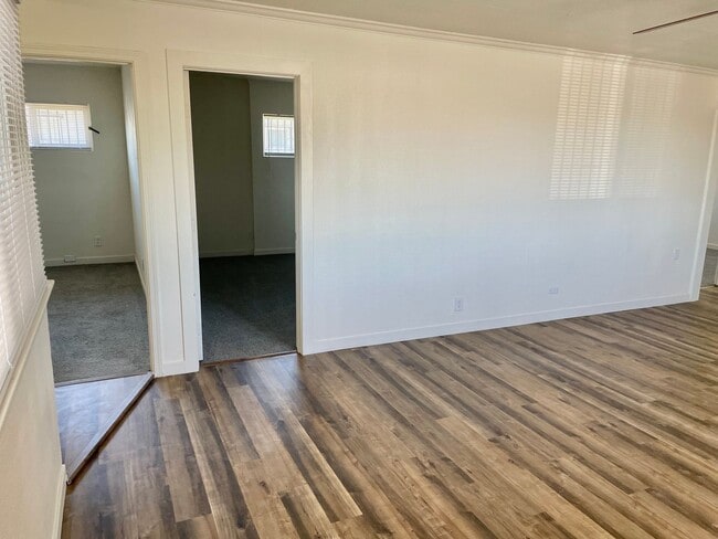 Building Photo - 397 N 15th St