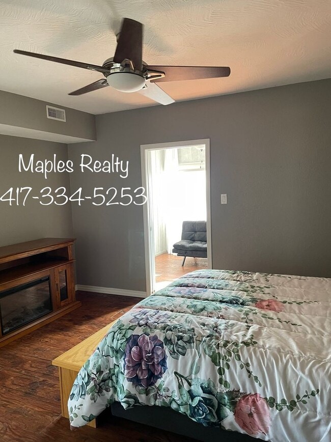 Building Photo - Stunning 2 bedroom, 2 bathroom condo for rent in downtown, Branson MO