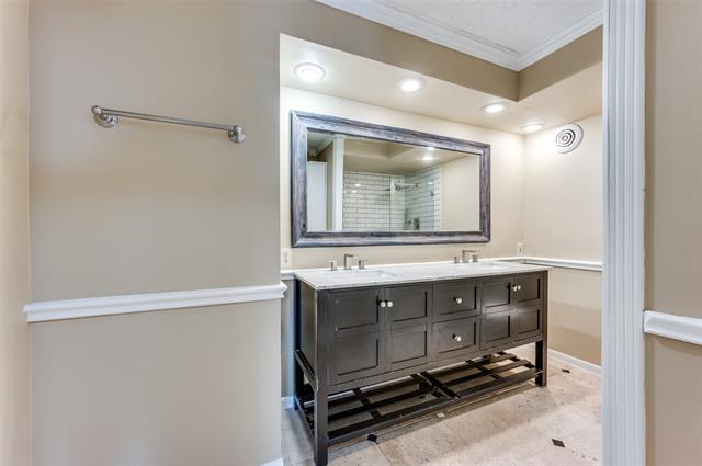 Building Photo - 3883 Turtle Creek Blvd