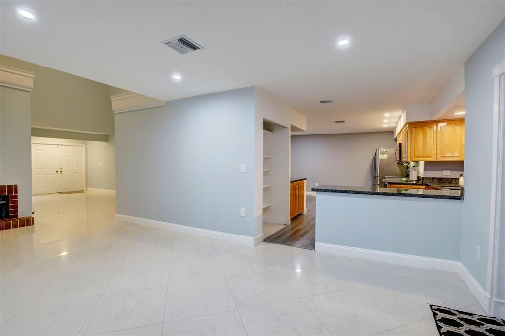 Building Photo - 9430 SW 49th St