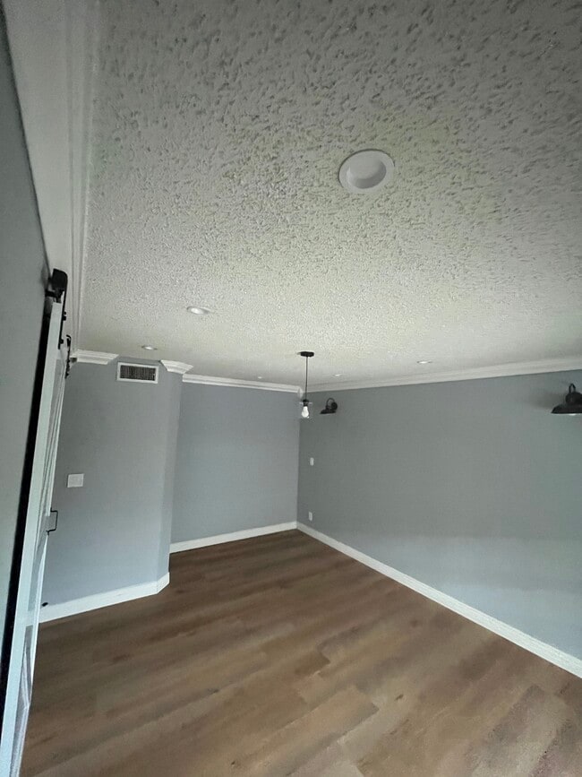 Building Photo - 22240 Wyandotte St