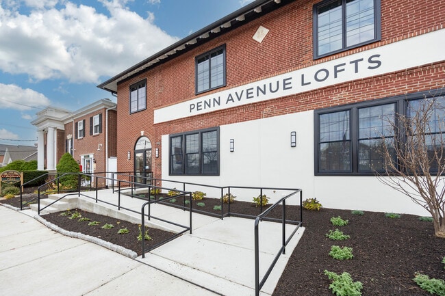 Building Photo - 122 Penn Ave