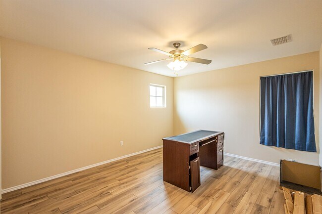 Building Photo - 11234 Sierra Gorda Dr