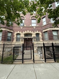 Building Photo - 2550 W Washington Blvd