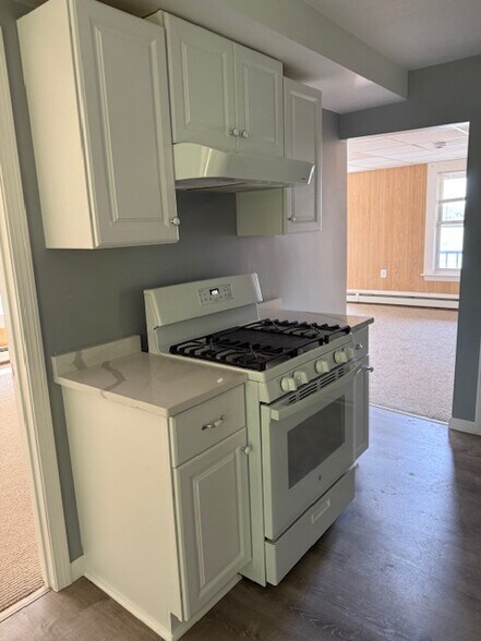 Building Photo - 16 Saint John St