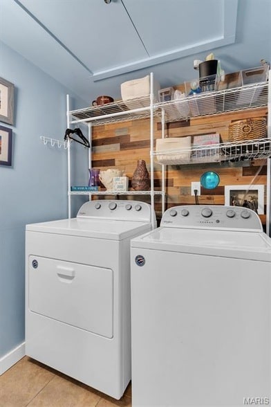 Building Photo - 1656 Herault Pl