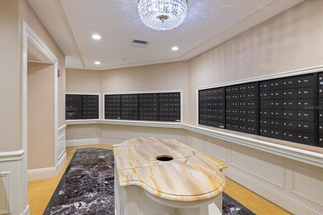 Building Photo - 800 N Tamiami Trl