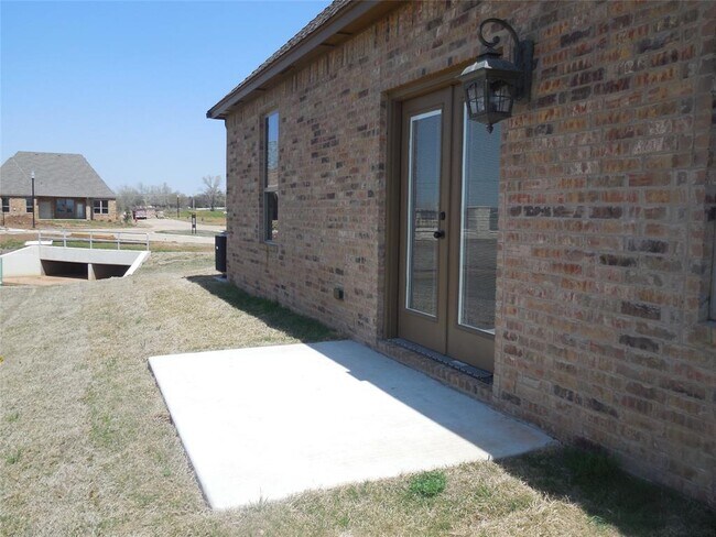 Building Photo - 3328 Enclave Ln