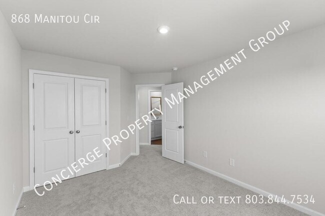 Building Photo - 868 Manitou Cir