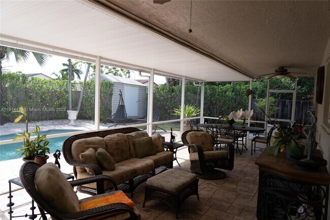 Building Photo - 17992 SW 152nd Ct