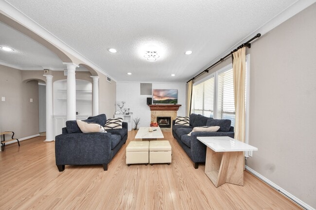 Building Photo - 781 Country Pl Dr