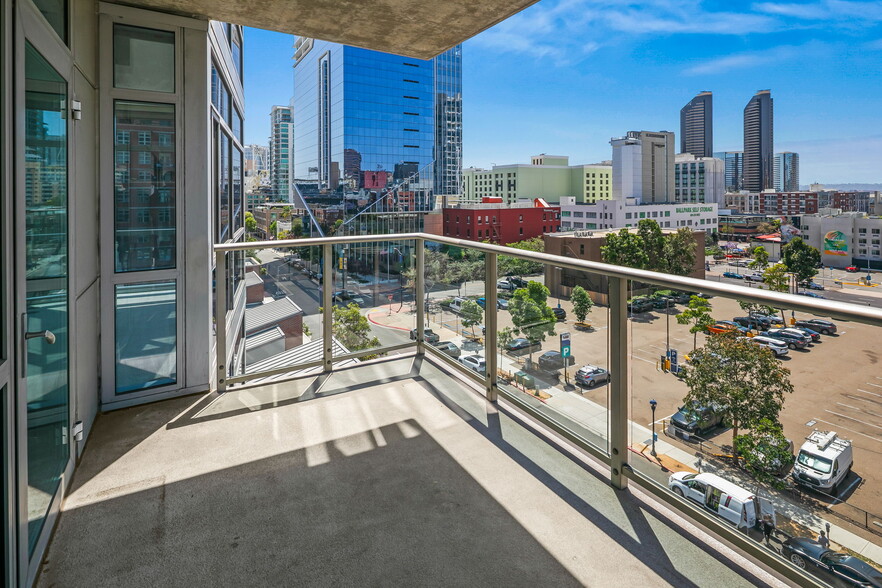 Building Photo - 800 The Mark Ln