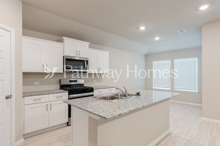 Building Photo - 9448 Golden Tree Ave