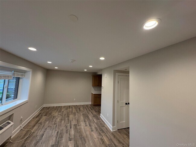 Building Photo - 455 Sunrise Hwy