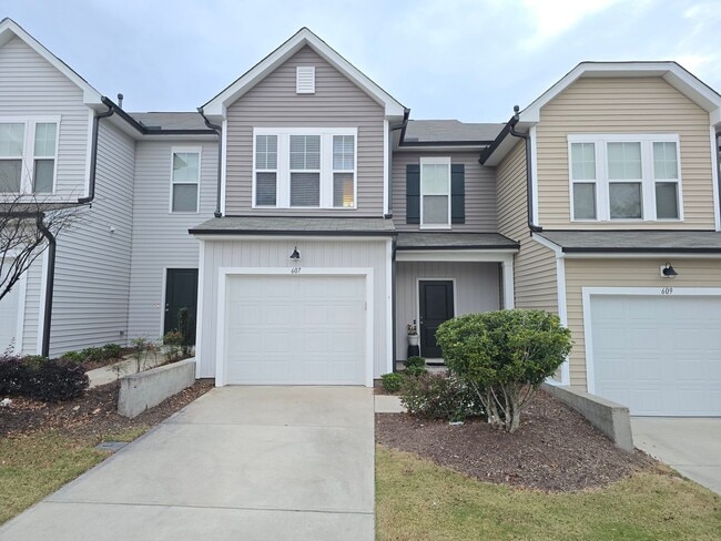 Primary Photo - Spacious 3-Bed / 2.5-Bath Townhome near RTP! FREE TV & INTERNET! Reverse Osmosis Purification Sys...