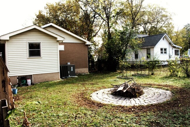 Building Photo - 209 East Ave