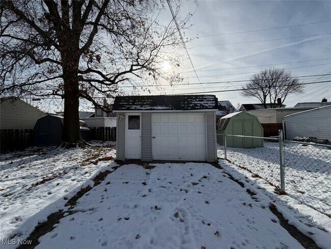 Building Photo - 6315 Charles Ave