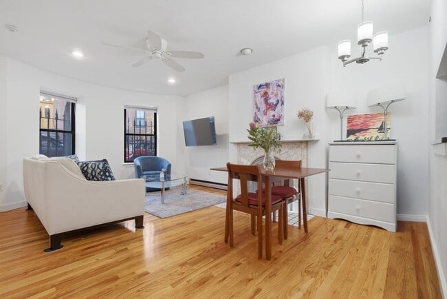 Primary Photo - 46 Dwight St