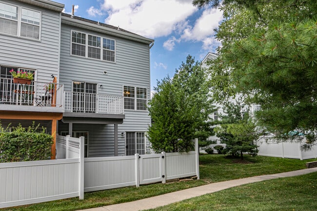 Building Photo - 212 William Livingston Ct