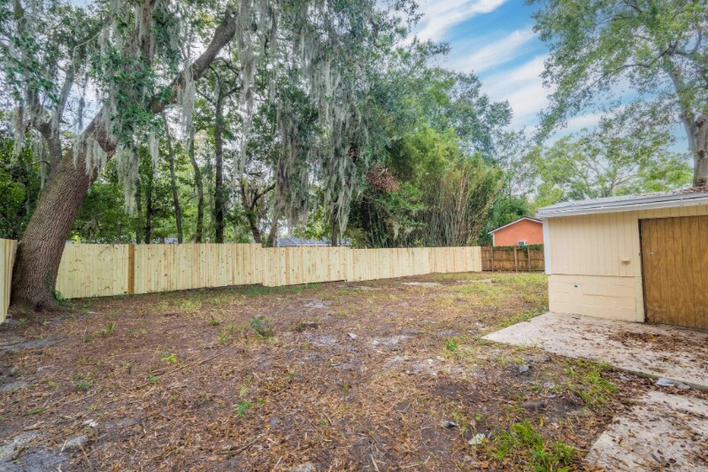 Building Photo - 5534 Norde Dr E