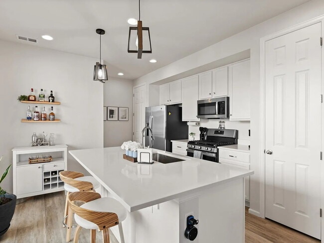 Building Photo - Stunning 3 bedroom, 2.5 bathroom home. New...
