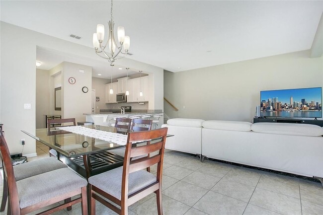 Building Photo - 13540 Fountainbleau Dr