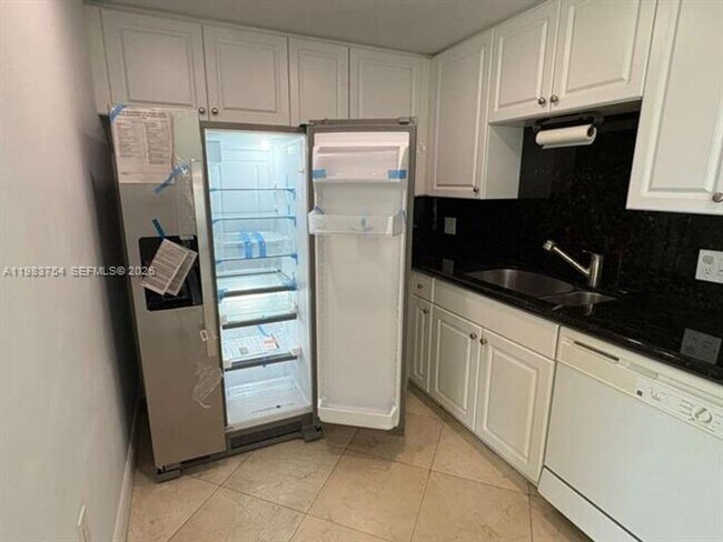 Building Photo - 1627 SW 37th Ave