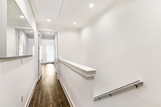 Building Photo - 4405 Night Owl Ln