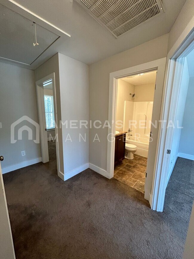 Building Photo - Home for Rent in Chelsea, AL!!! Sign a 24-...