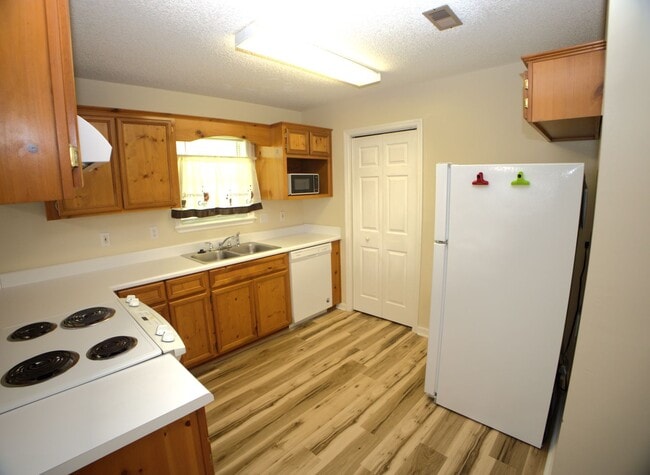 Building Photo - 3016 Schroer Drive