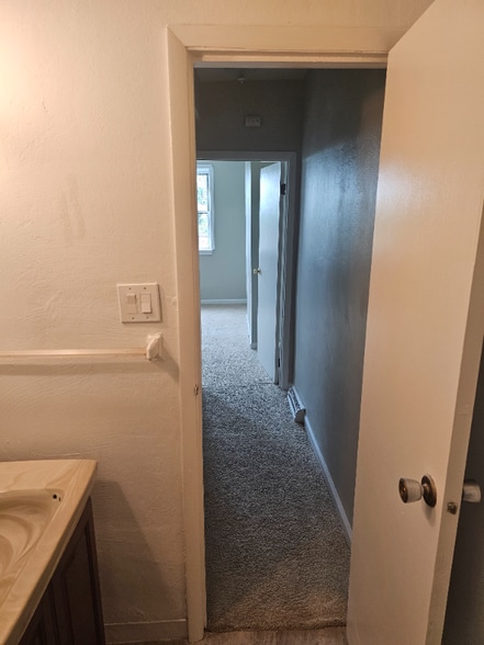 Building Photo - 640 Hollace St