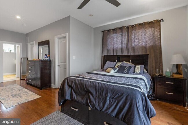 Building Photo - 2524 Sepviva St