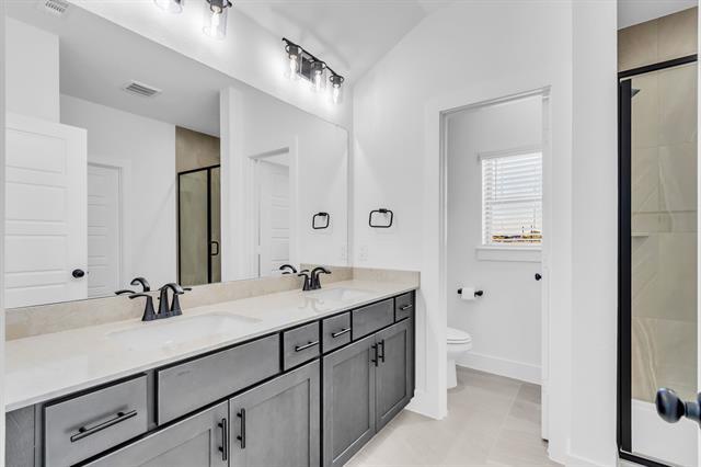 Building Photo - 1228 Arkansas Spgs St