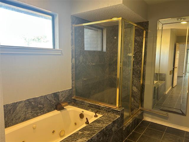 Building Photo - 2926 Big Oaks Dr
