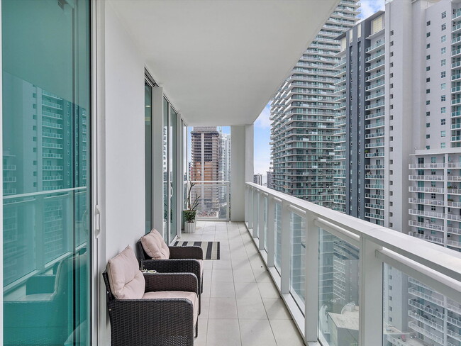 Building Photo - 1080 Brickell Ave