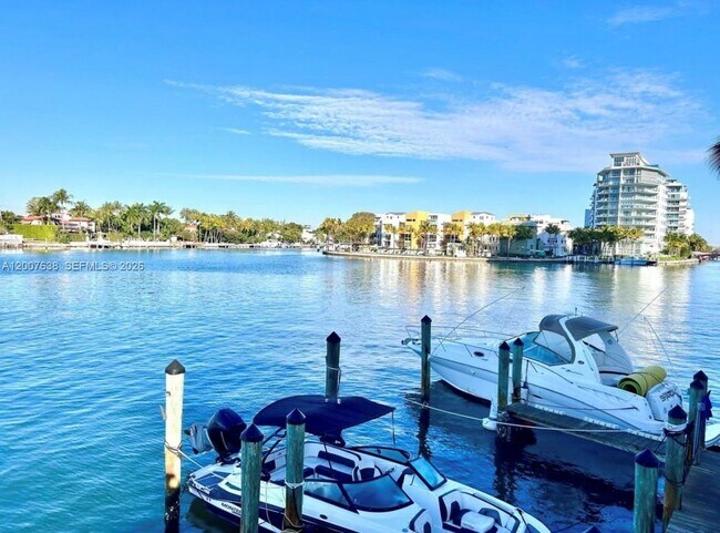 Building Photo - 5838 Collins Ave