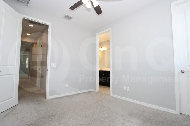 Building Photo - 2092 E Lantana Dr