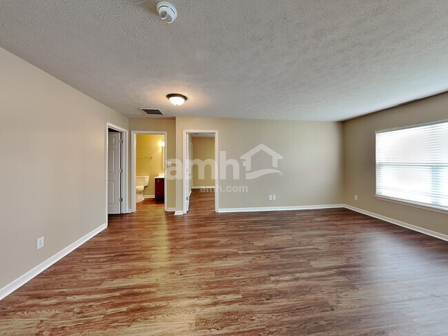 Building Photo - 1230 Highland Lake Way