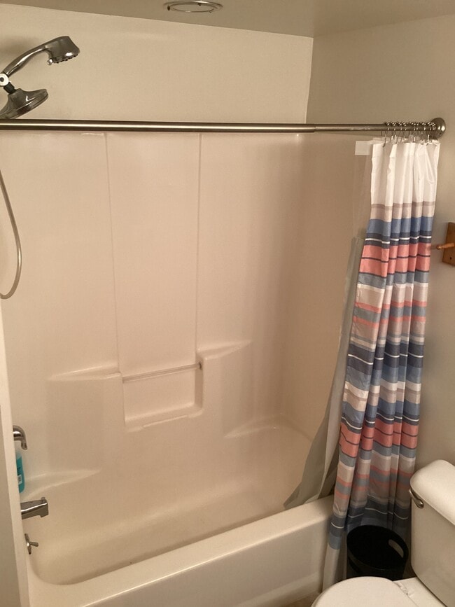 Building Photo - 1208 Howard St