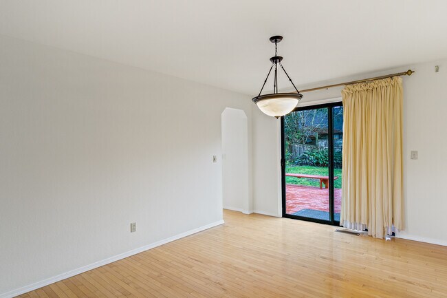 Building Photo - 4219 212th Ave NE