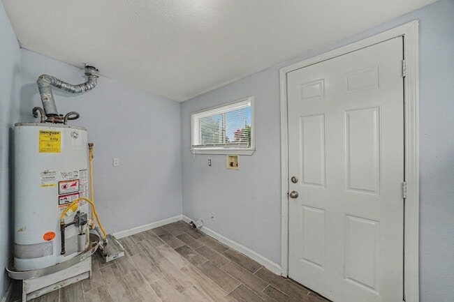 Building Photo - 3107 Altoona St