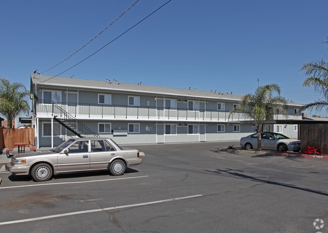 Building Photo - 111 N Walnut Ave