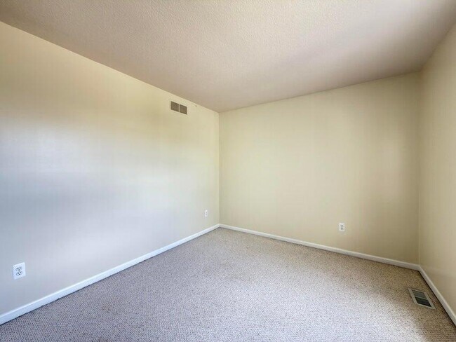 Building Photo - 1929 Harley Dr