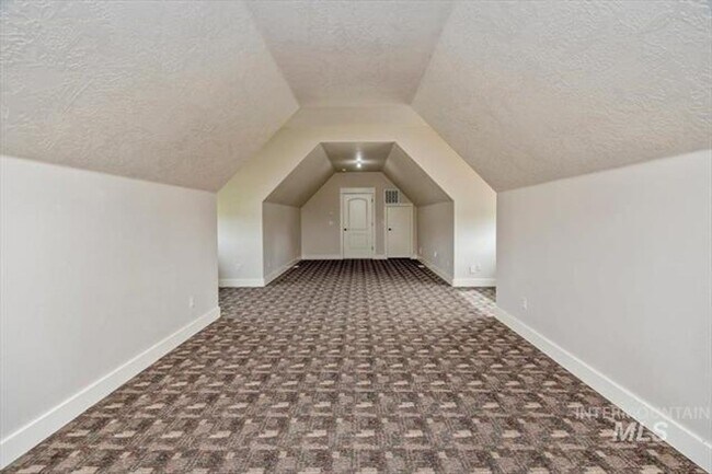 Building Photo - Exquisite home on acreage in Star