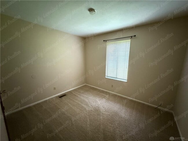 Building Photo - 4418-4420 Edelweiss Dr